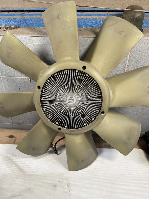 IMG_4817 VISCO COUPLEUR VENTILATEUR VOLVO-RENAULT