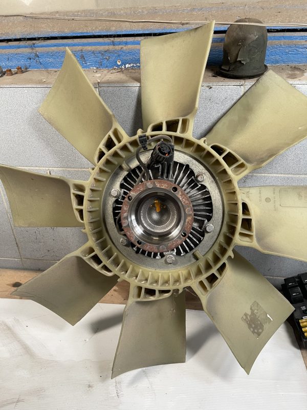 IMG_4819 VISCO COUPLEUR VENTILATEUR VOLVO-RENAULT