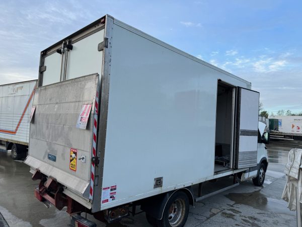 IMG_5358 CAISSE FRIGO LAMBERET L:4,25M