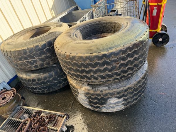 IMG_5428 ROUES 445/65R22.5