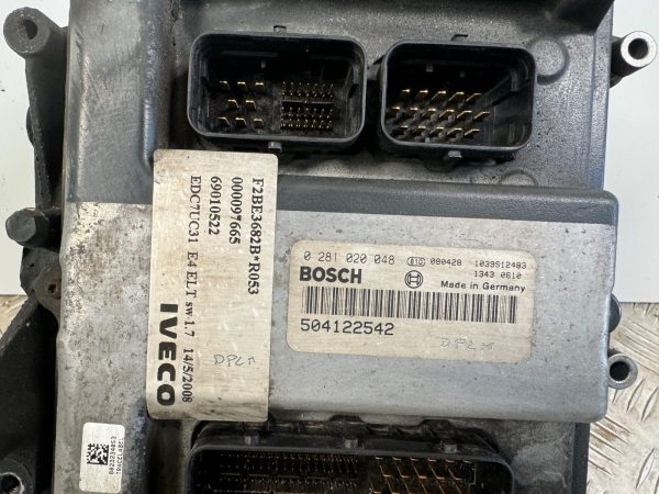 IMG_5734 BOITIER MOTEUR IVECO BUS CURSOR 8 504122542