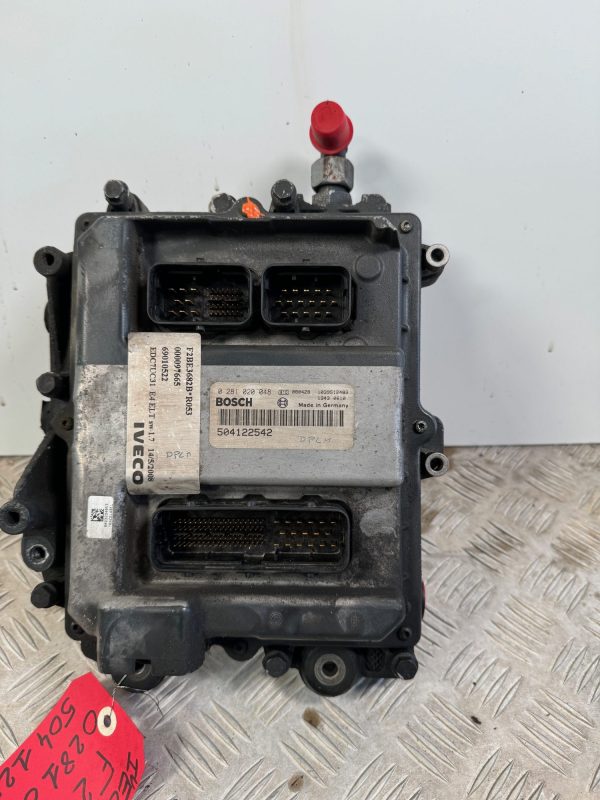 Unknown-2 BOITIER MOTEUR IVECO BUS CURSOR 8 504122542