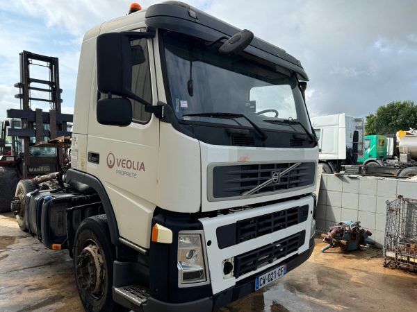 IMG_6466 CABINE VOLVO FM 2008 REF: 85103667 85154080
