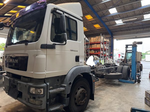 BOITE A VITESSE MAN TGM  18-340     12AS1210 TO