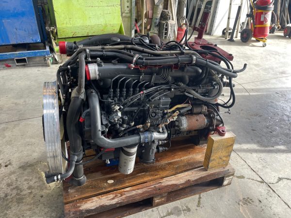 IMG_5007 MOTEUR MIDLINER 150 MIDR 060226 U4