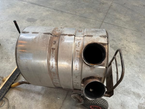 IMG_6685 ECHAPPEMENT CATALYSEUR VOLVO-RENAULT SORTIE VERTICALE 20894954