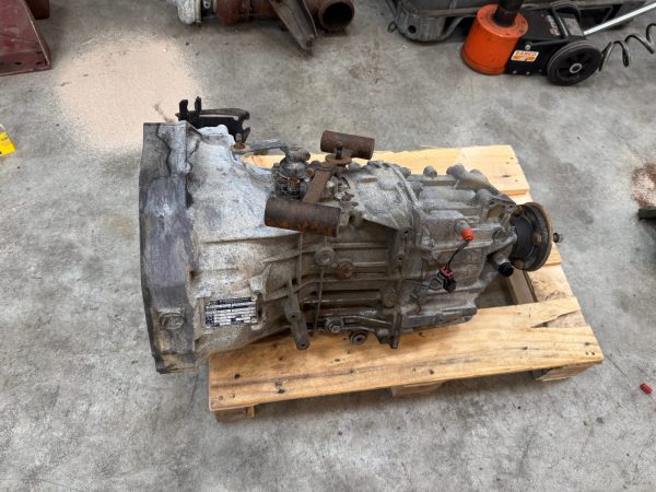 IMG_7445 BOITE A VITESSE RENAULT MAXITY- NISSAN CABSTAR ZF 6 S 380 VO 32010-MD01A