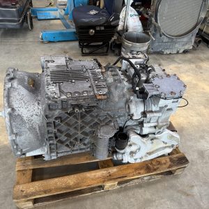 BOITE RENAULT  AT 2412 D  VOITH    7403190585