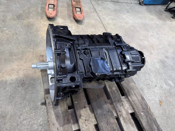 IMG_8224 BOITE AUTO ZF MIDLUM 6AS1000TO 7421117210 RECONDITIONNER