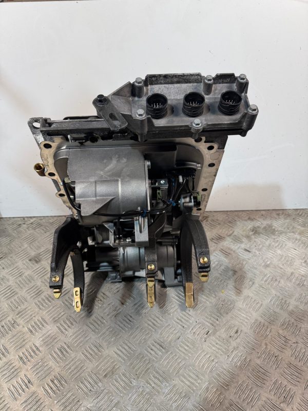 IMG_8227 COUVERCLE-MODULE DE BOITE AUTOMATIQUE AT 2412 D RENAULT-VOLVO 21484416 WABCO 4213650120