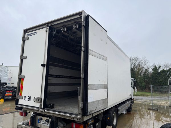 IMG_8507 CAISSE FRIGO LAMBERET PORTE VIANDE GROUPE FRIGO CARRIER SUPRA750