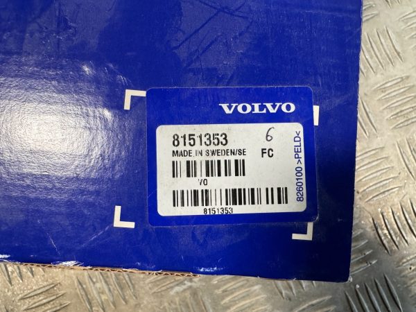 IMG_8867 CEINTURE VOLVO 8151353