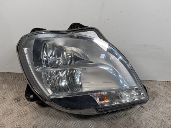 IMG_8958 PHARE DROIT DAF EURO 6 106-CF LED 1857527