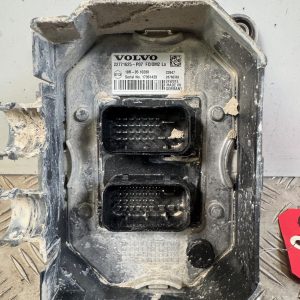 IMG_9999 BOITIER FCIOM2 RENAULT VOLVO 22771625