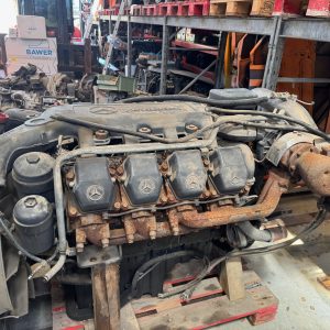 IMG_0089 MOTEUR ACTROS 1848 V8 OM502 LA 11/1