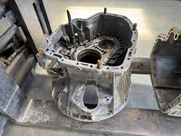 CARTER DE BOITE MERCEDES G211-16