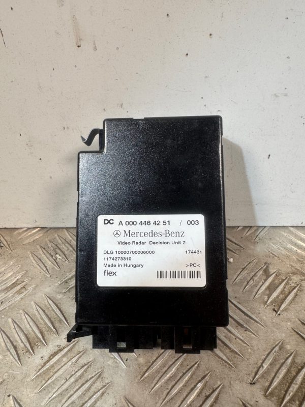 UNITE DE CONTROLE MERCEDES   ACTROS MP4      0004464251
